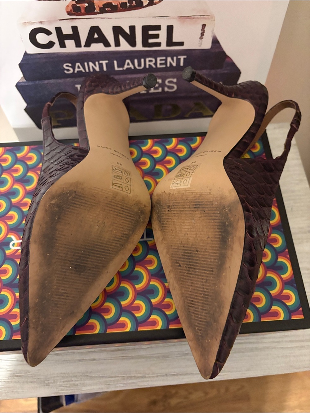 Kurt Geiger Burgundy BELGRAVIA Quilted Slingback Heels with Gold Emblem US7.5 - Picture 6 of 6
